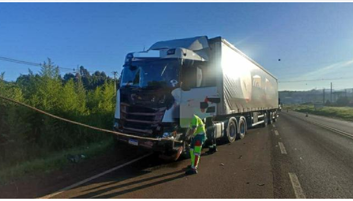 Laranjeiras - Colisão traseira envolvendo dois caminhões é registrado na BR 277 